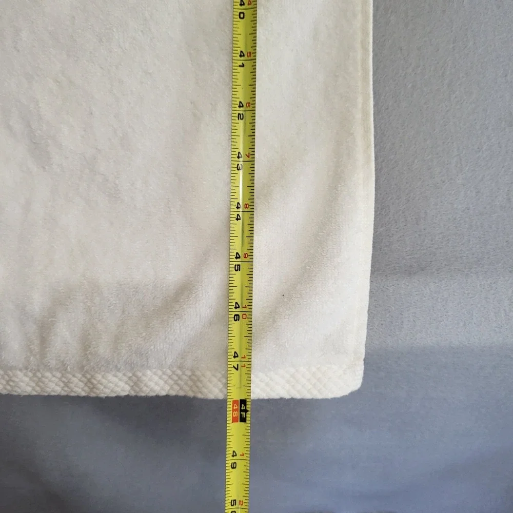 VTG Pair Laura Ashley Embroidered Blue Floral Bath Towel Made In USA Set Of 2
